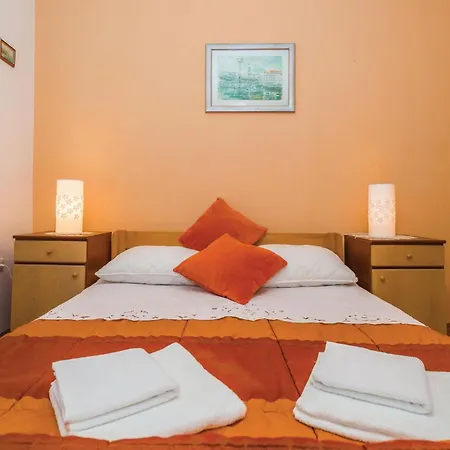 Apartament Amazing In Kastel Stafilic With Jacuzzi Kaštela