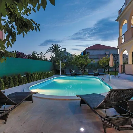 Apartament Amazing In Kastel Stafilic With Jacuzzi