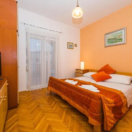 Amazing In Kastel Stafilic With Jacuzzi Apartament