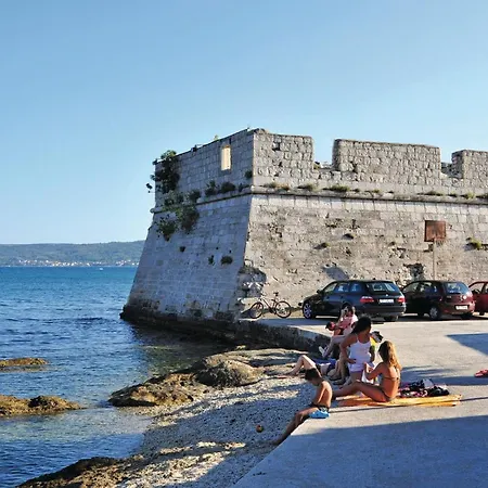 Amazing In Kastel Stafilic With Jacuzzi Kaštela