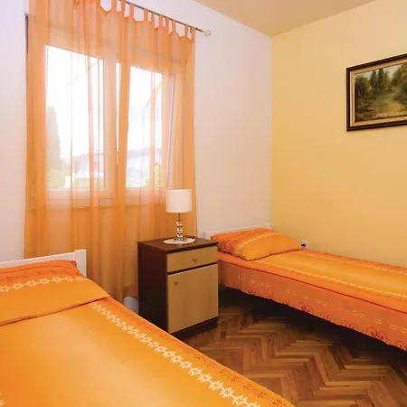 Lägenhet Cozy In Kastel Stafilic *