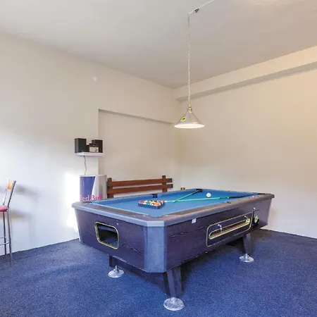 Lägenhet Cozy In Kastel Stafilic