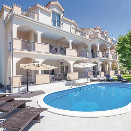 Lägenhet Cozy In Kastel Stafilic